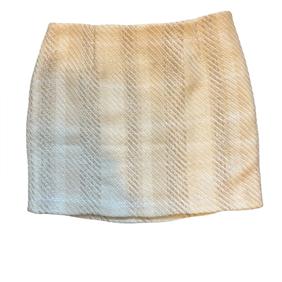 H&M Cream Tweed Plaid Houndstooth Pattern Mini Skirt Size Medium - Picture 1 of 3
